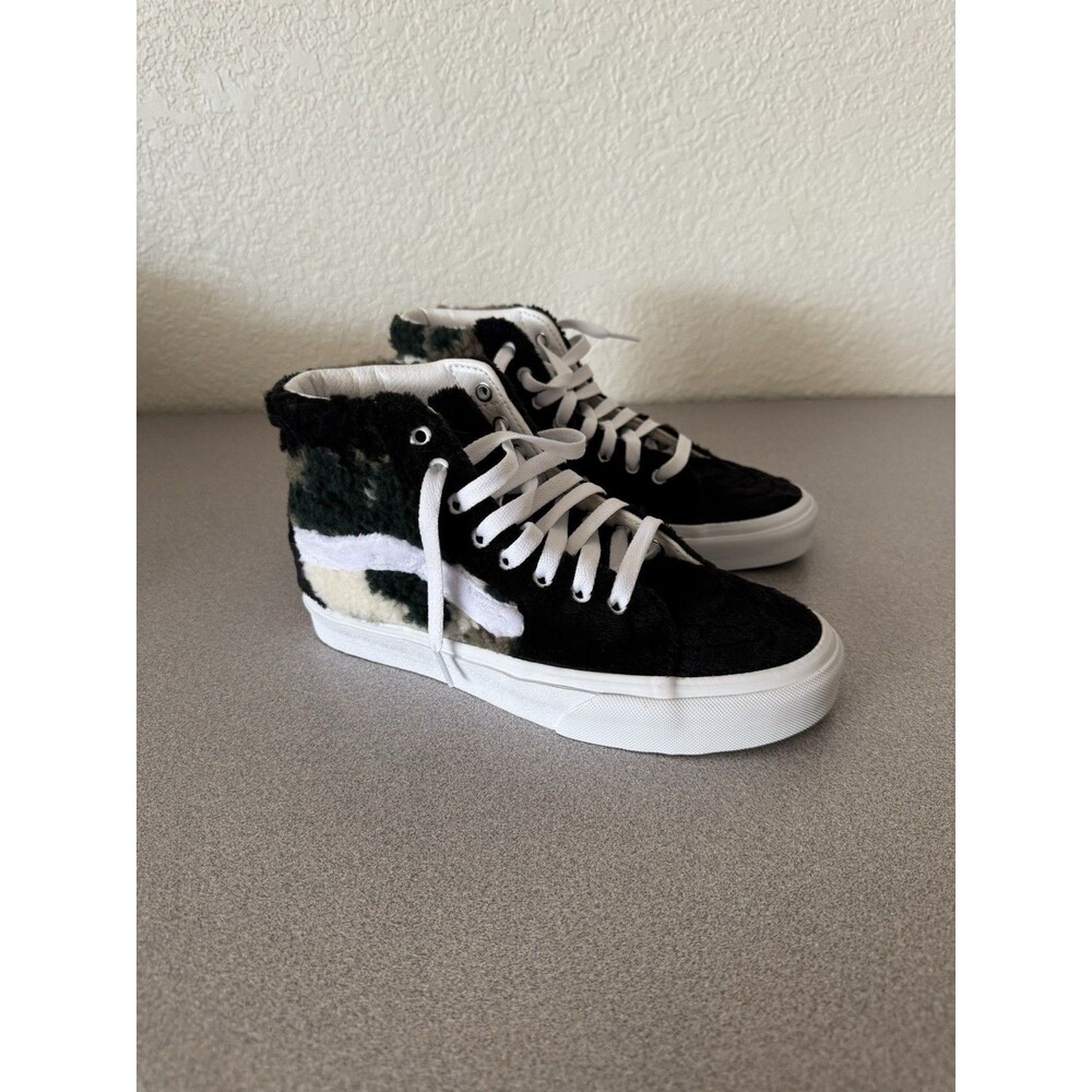 Vans Sk8-Hi Sherpa Faux Fur Black White Women’s 7.5 / Men’s 6 New No Box